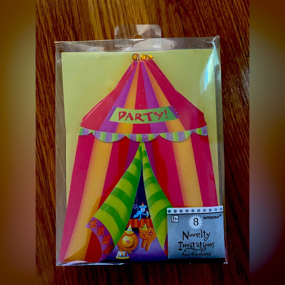 8 Circus invitations